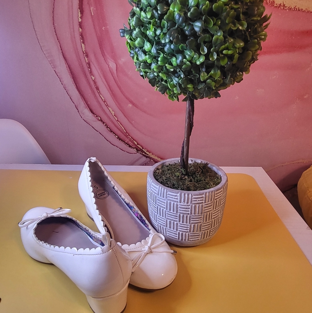 White Easter Ribbon Dress Shoes